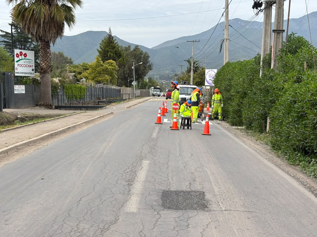 Gestión municipal impulsa inicio de obras de bacheo y conservación en sectores rurales de La Cruz